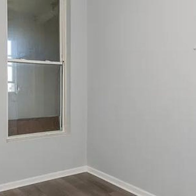 815 N. Fairfield Ave.: Living room · 2025